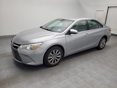 Used 2016 Toyota Camry XLE FWD image 2