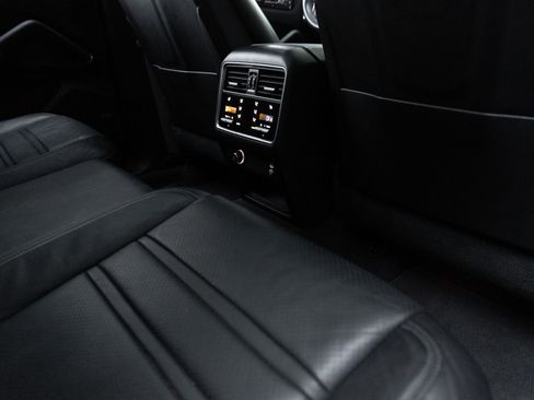 Certified 2022 Porsche Cayenne S AWD/4WD image 34