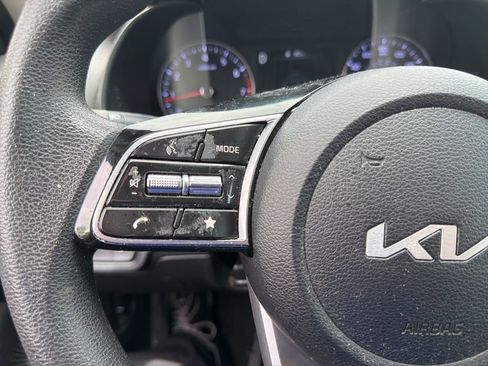Certified 2023 Kia Forte LXS w/ LXS Technology Package FWD image 17
