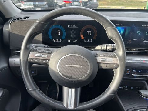 Used 2025 Hyundai Kona SEL image 32
