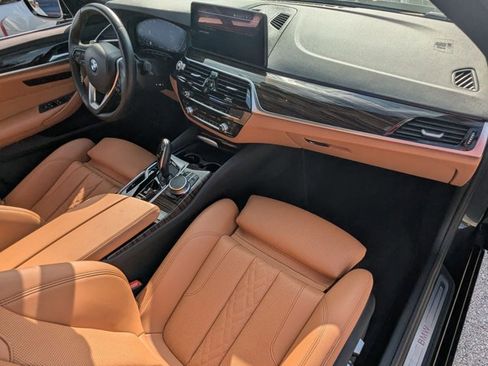 Certified 2023 BMW 540i 540i w/ Convenience Package image 23