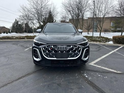 New 2025 Audi SQ5 Premium Plus image 2