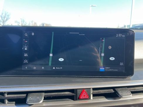 Used 2024 Kia Sorento S image 19