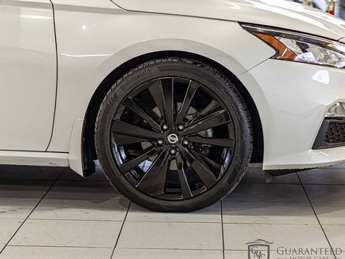 Used 2019 Nissan Altima 2.5 SR w/ SR Premium Package image 9