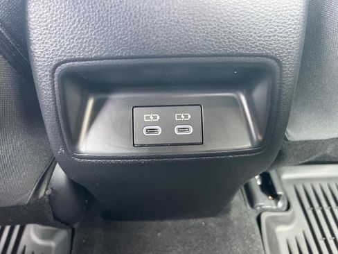Used 2025 Toyota Corolla SE w/ SE Premium Package FWD image 21