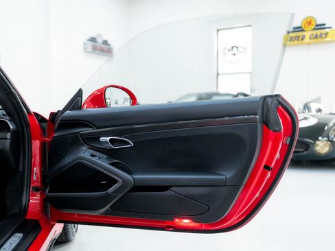 Used 2019 Porsche 911 Turbo S image 59