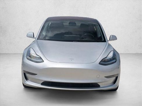 Used 2018 Tesla Model 3 Long Range RWD image 2