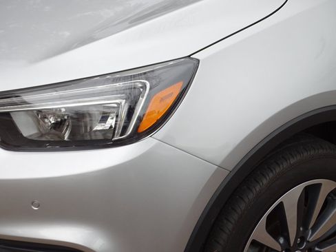 Used 2022 Buick Encore Preferred w/ Safety Package II image 26