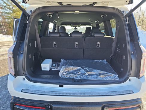 New 2026 Nissan Armada PRO-4X image 15