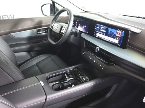 Certified 2025 Nissan Murano Platinum w/ Cargo Package image 29