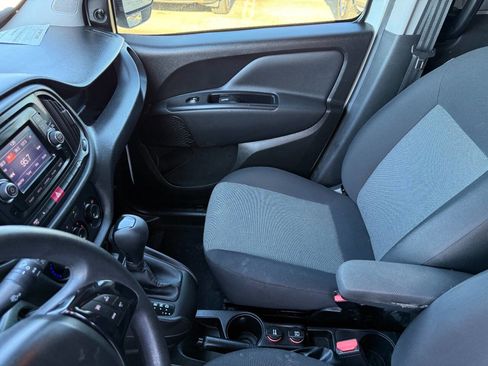 Used 2021 RAM ProMaster City Tradesman image 9