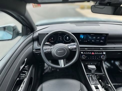 Used 2025 Hyundai Santa Cruz SEL image 11