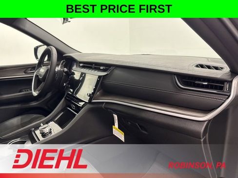 New 2026 Jeep Grand Cherokee Altitude AWD/4WD image 16