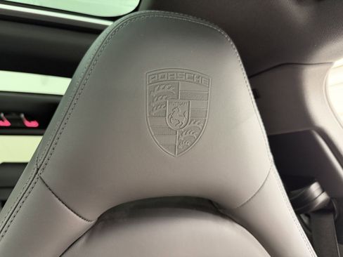 Certified 2023 Porsche Panamera 4 Platinum Edition AWD/4WD image 36