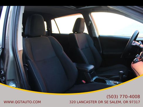 Used 2013 Toyota RAV4 XLE FWD image 19