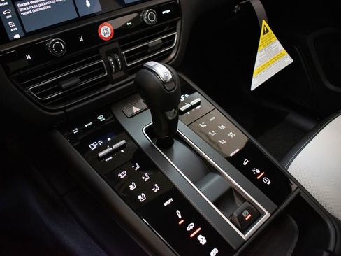 New 2026 Porsche Macan GTS AWD/4WD image 33