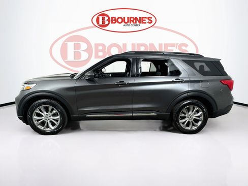 Used 2020 Ford Explorer XLT w/ Equipment Group 202A AWD/4WD image 8