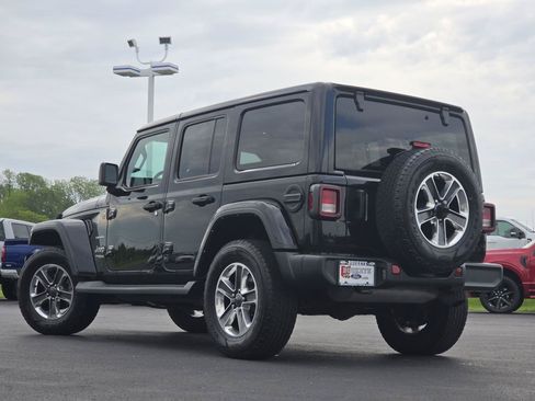 Used 2021 Jeep Wrangler Unlimited Sahara w/ Uconnect 4C Nav & Sound Group AWD/4WD image 11