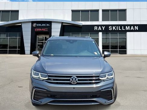 Used 2022 Volkswagen Tiguan SEL R-Line AWD/4WD image 2