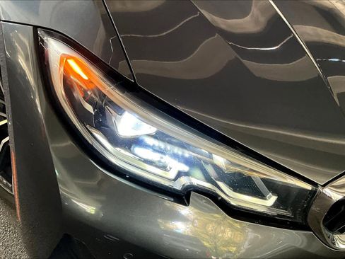 Used 2019 BMW 330i Sedan w/ Convenience Package image 27