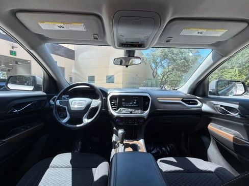 Used 2019 GMC Acadia SLE FWD image 11
