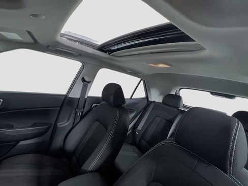Certified 2026 Hyundai Venue SEL FWD image 20