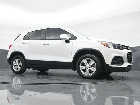 Used 2021 Chevrolet Trax LS w/ LPO, Cargo Package image 22