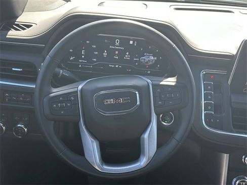 Used 2022 GMC Yukon SLE w/ Gmc Pro Safety Plus Package image 24