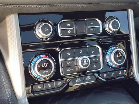 Used 2023 GMC Yukon Denali Ultimate image 30