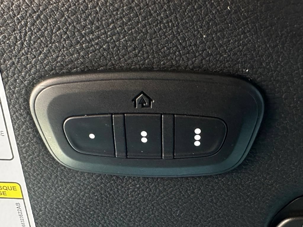 Used 2018 Jeep Wrangler Unlimited Sahara AWD/4WD image 33