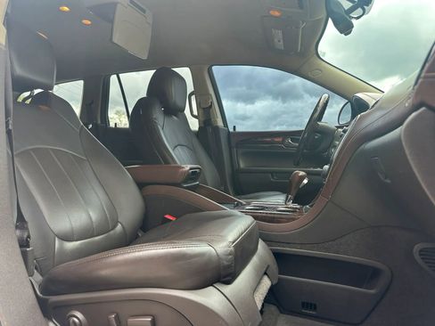 Used 2014 Buick Enclave Leather FWD image 13