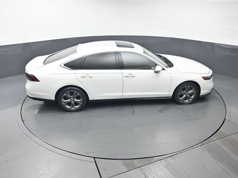 Certified 2024 Honda Accord EX image 40