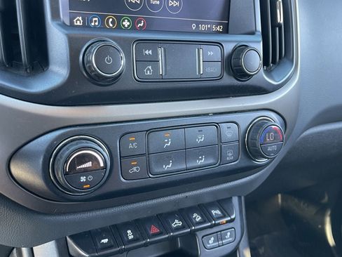 Used 2019 Chevrolet Colorado Z71 AWD/4WD image 25