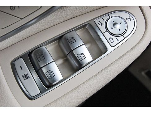 Used 2021 Mercedes-Benz GLC 300 image 22