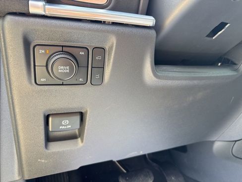 Used 2025 Ford Expedition Max Platinum AWD/4WD image 14