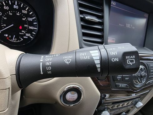 Used 2014 Nissan Pathfinder Platinum w/ Platinum Premium Package FWD image 30
