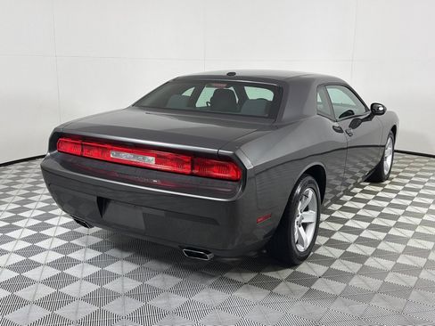 Used 2013 Dodge Challenger SXT RWD image 5