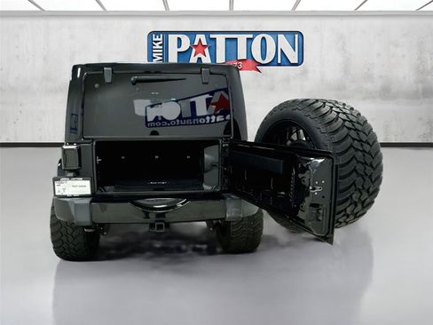 Used 2013 Jeep Wrangler Unlimited Sahara w/ Connectivity Group AWD/4WD image 21