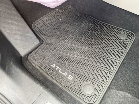 Used 2022 Volkswagen Atlas SEL image 35