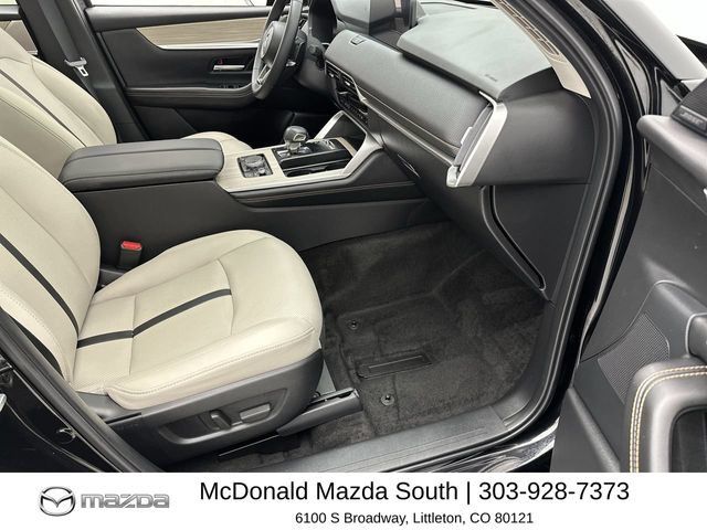 Certified 2025 MAZDA CX-70 Plug-In Hybrid w/ Premium Pkg AWD/4WD image 24