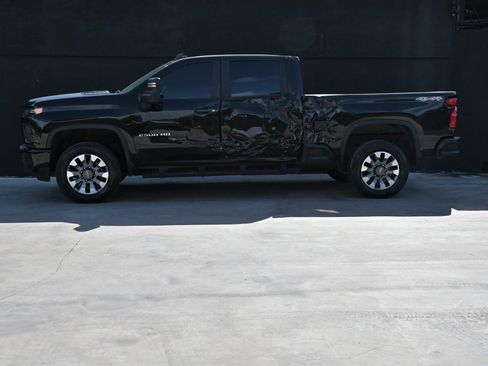 Used 2023 Chevrolet Silverado 2500 Custom w/ Custom Value Package AWD/4WD image 8