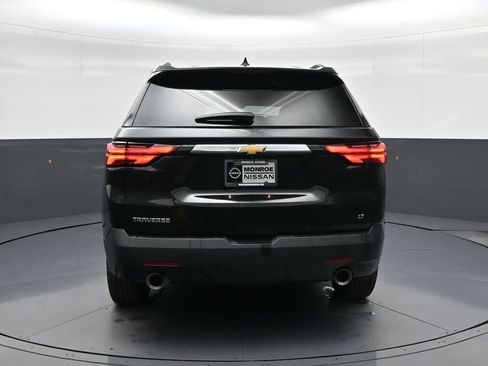 Used 2023 Chevrolet Traverse LT FWD image 6