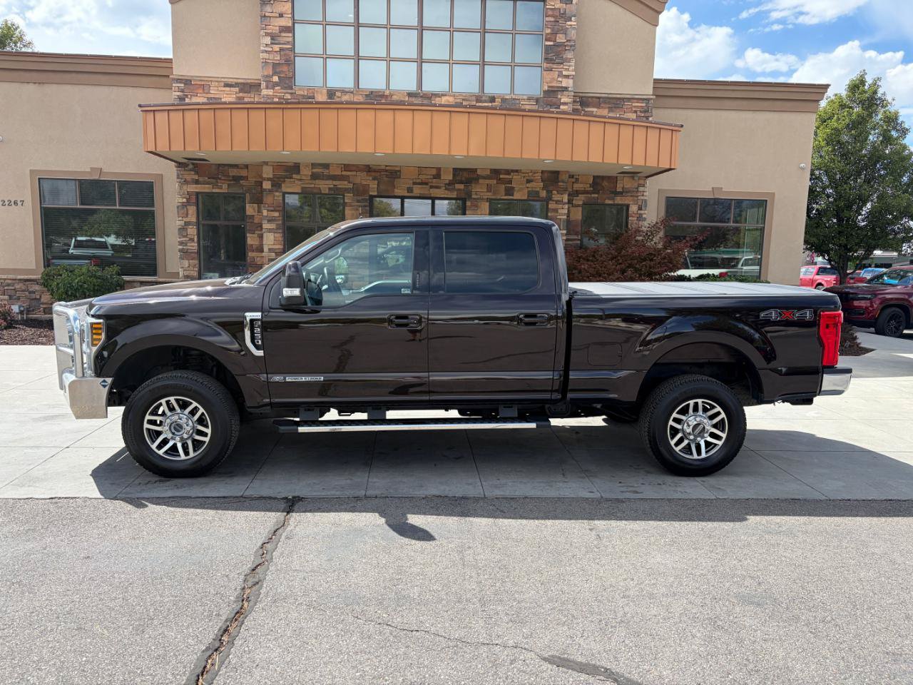 Used 2019 Ford F250 Lariat w/ Lariat Ultimate Package AWD/4WD image 2