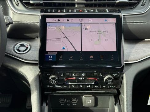 New 2025 Jeep Grand Cherokee Limited w/ Black Appearance Package image 9