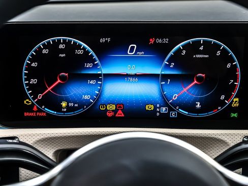 Certified 2023 Mercedes-Benz CLA 250 image 21