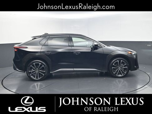 Used 2023 Toyota bZ4X FWD w/ Weather Package image 6