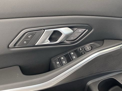 Used 2025 BMW 330i xDrive 330i xDrive w/ Premium Package image 22