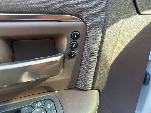 Used 2025 RAM 3500 Longhorn image 13