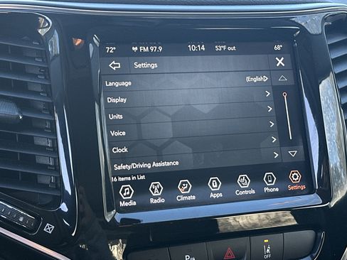 Used 2021 Jeep Cherokee Limited image 24