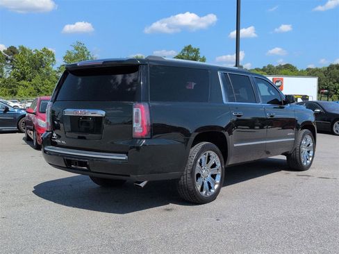 Used 2016 GMC Yukon XL Denali w/ Open Road Package AWD/4WD image 3